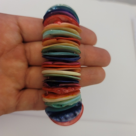 Colorful Shell Stone Elastic Bracelet - Picture 7 of 9